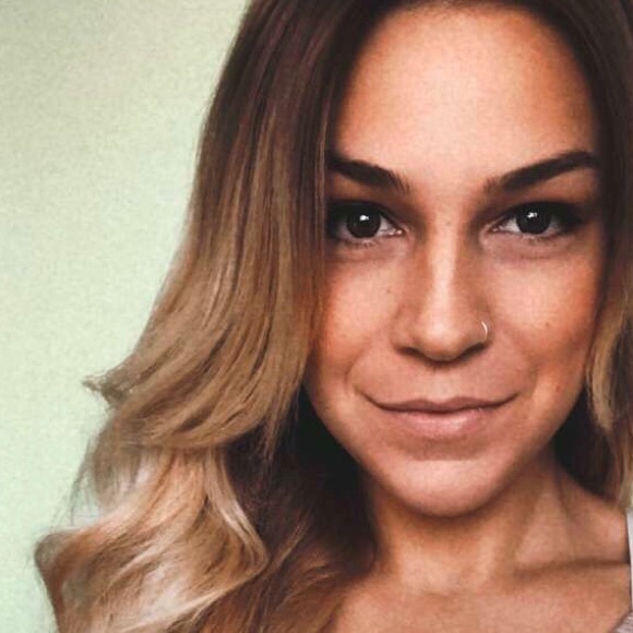 Profile Picture of Kayla Degolyer (@k_degolyer) on Poshmark