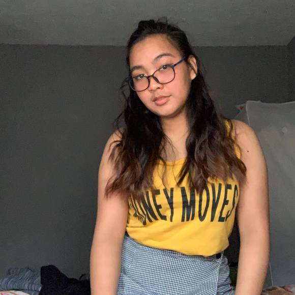 Profile Picture of Sheanadine Fontanilla (@sheanadine) on Poshmark