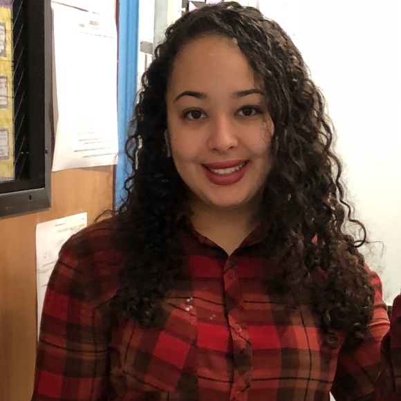 Profile Picture of Alexandra Gonzalez (@agonzalez5760) on Poshmark