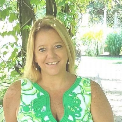 Profile Picture of Vickie Edwards (@vledwards1965) on Twitter