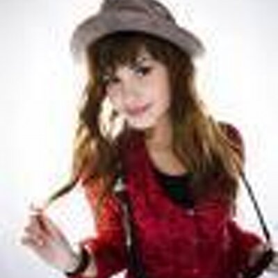 Profile Picture of Emily Bowkis (@emzy333) on Twitter