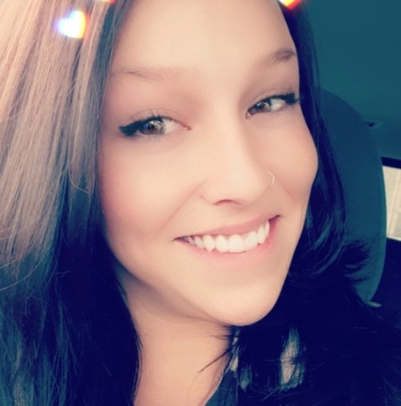 Profile Picture of Isabelle Desjardins (@bellaa_69xo) on Poshmark