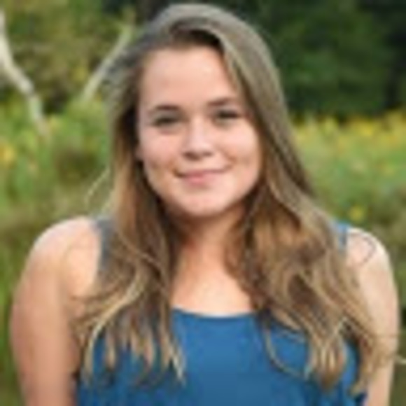 Claire Howland - Poshmark Profile Picture of Claire Howland (@claire_howland) on Poshmark