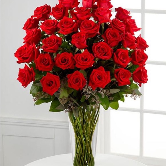 Profile Picture of Neena Thomas (@neenalevi) on Poshmark