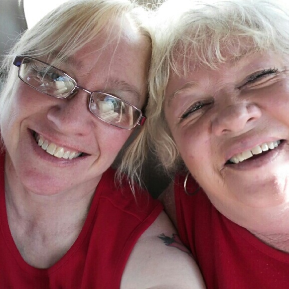 Profile Picture of Vickie Kirner (@vickirner) on Poshmark