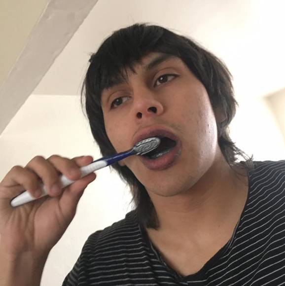 Profile Picture of Joseph Hansen (@fishylippy) on Poshmark