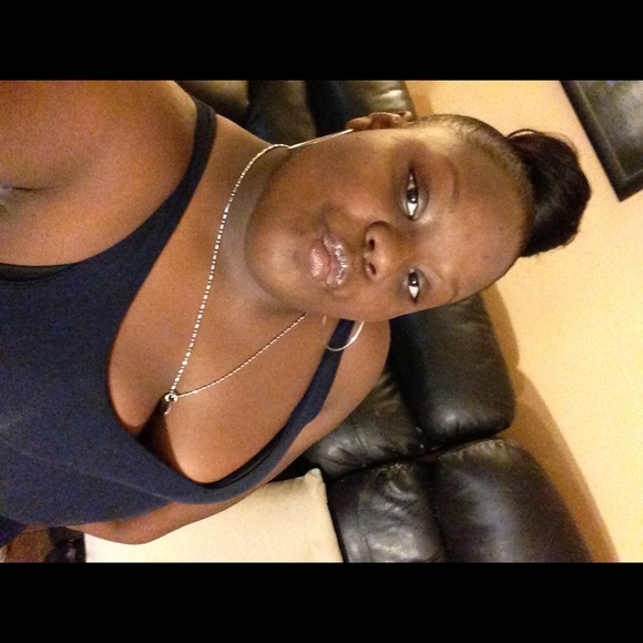 Profile Picture of Tabbitha Burgess (@tabbi17) on Poshmark