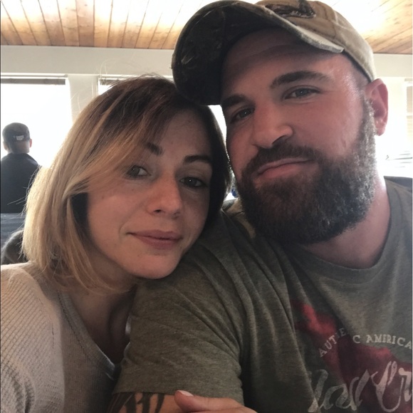 Profile Picture of Elizabeth Morvan (@emorvan) on Poshmark