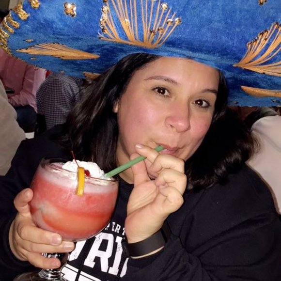 Profile Picture of Lisa Dalesandro (@lisadeli) on Poshmark