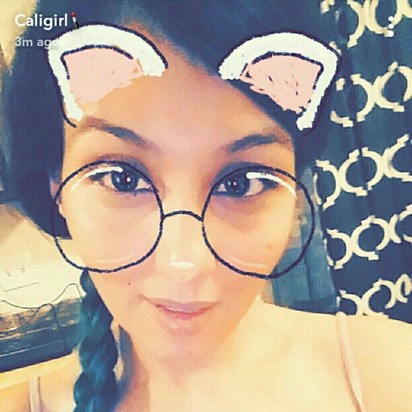 Profile Picture of Veronica Esquivel (@ortega55) on Poshmark