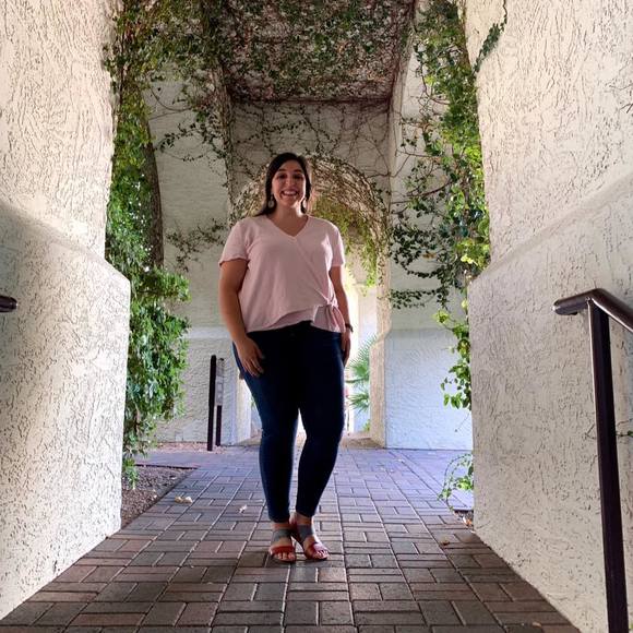 Profile Picture of Cecilia Berkemeier (@ciciberkie) on Poshmark