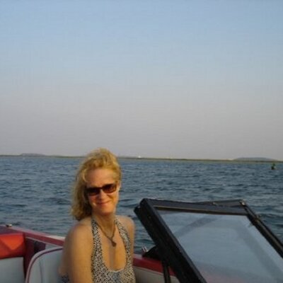 Profile Picture of Nancy Pick (@nanpik77) on Twitter