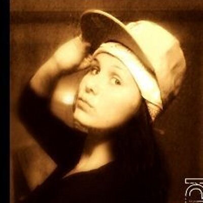 Profile Picture of Tara Wilhelm (@tiiara___) on Twitter