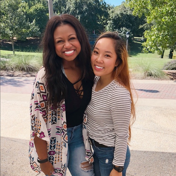 Profile Picture of Danielle Render (@daniiilovin) on Poshmark