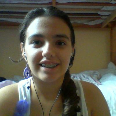 Profile Picture of Letícia (@LeleBugarin) on Twitter