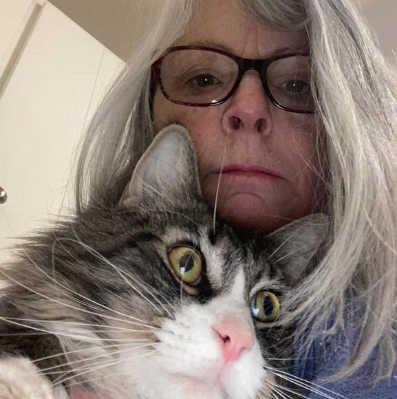 Profile Picture of Sally Perusse (@sperusse) on Poshmark