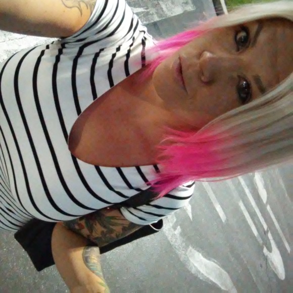 Profile Picture of Tiffany Yap (@tiffany_yap) on Poshmark