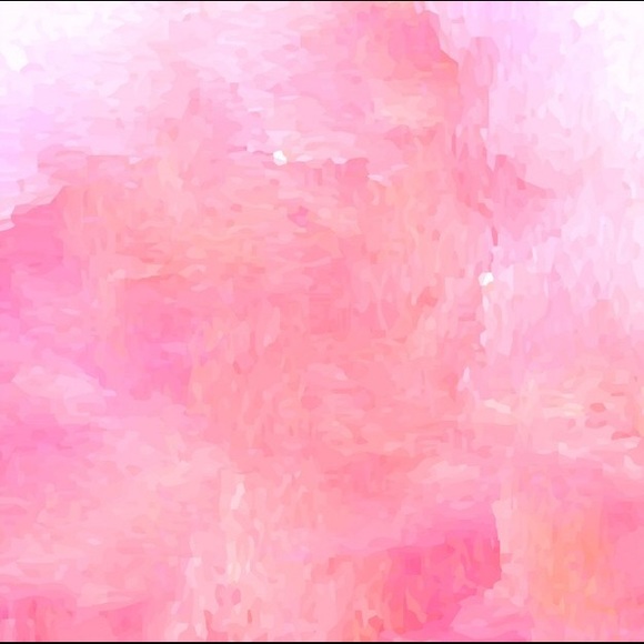 Profile Picture of Emily Mackoul (@ecmackoul) on Poshmark