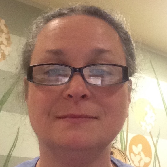 Profile Picture of Joyce Giles (@bobodude524) on Poshmark