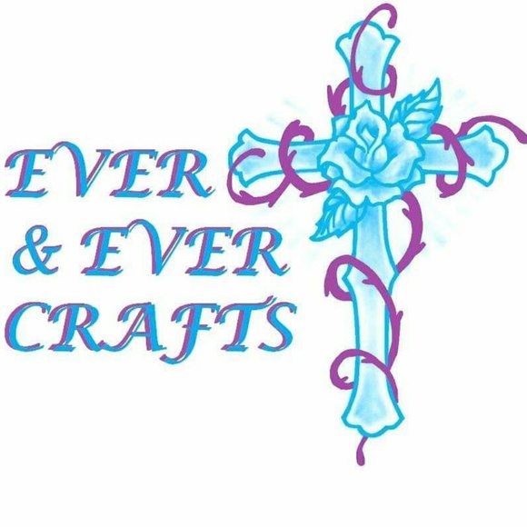 Profile Picture of Amanda Bugni (@evercrafts) on Poshmark