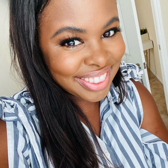 Profile Picture of Brianna Crews (@briannascrews) on Poshmark