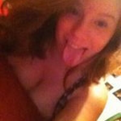 Profile Picture of Angie Holloway (@Angiey3424) on Twitter