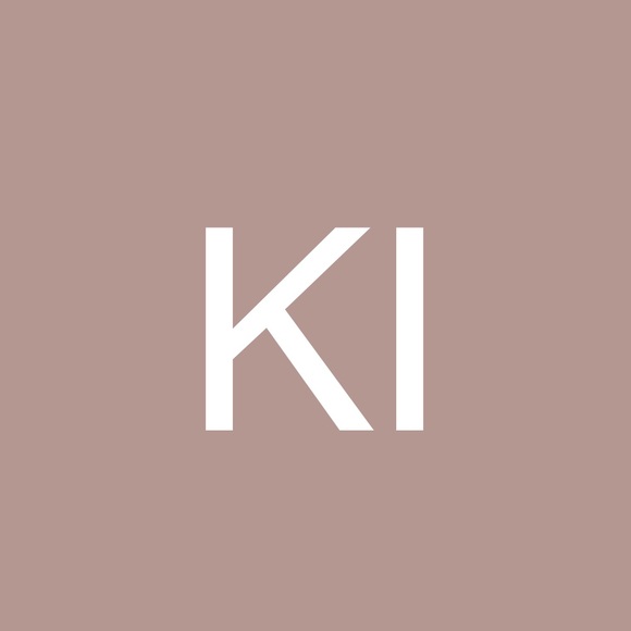 Profile Picture of Kate Icenogle (@kateicenogle) on Poshmark