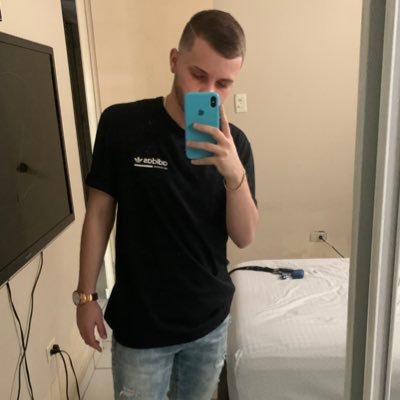 Profile Picture of Jeremy Roman (@jeeremy_77) on Twitter