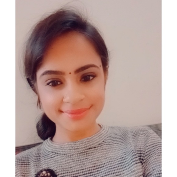 Profile Picture of Jagriti Varde (@jagritee_1351) on Poshmark