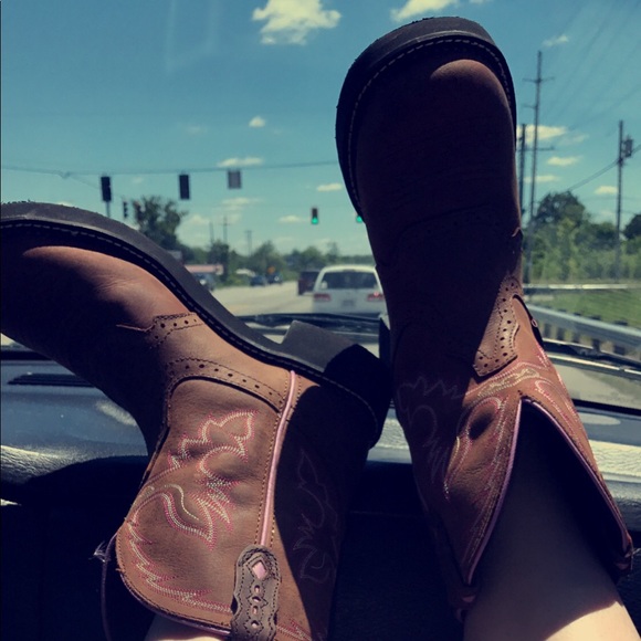 Profile Picture of Heather Mcroberts (@heatherm123) on Poshmark