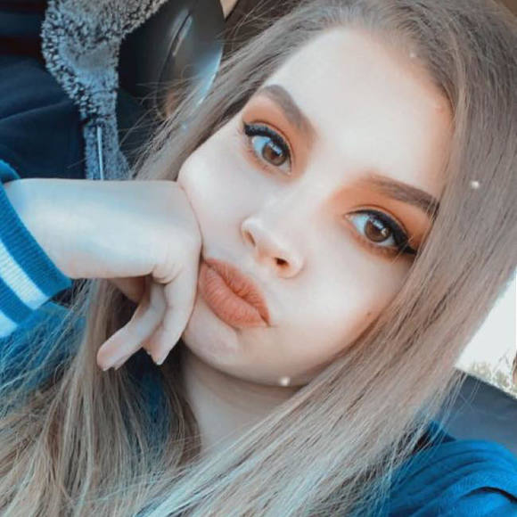 Profile Picture of Bailey Werner (@bwerner3250) on Poshmark