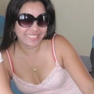 Profile Picture of Angela Theresa Velez (@angelavelez9) on Twitter