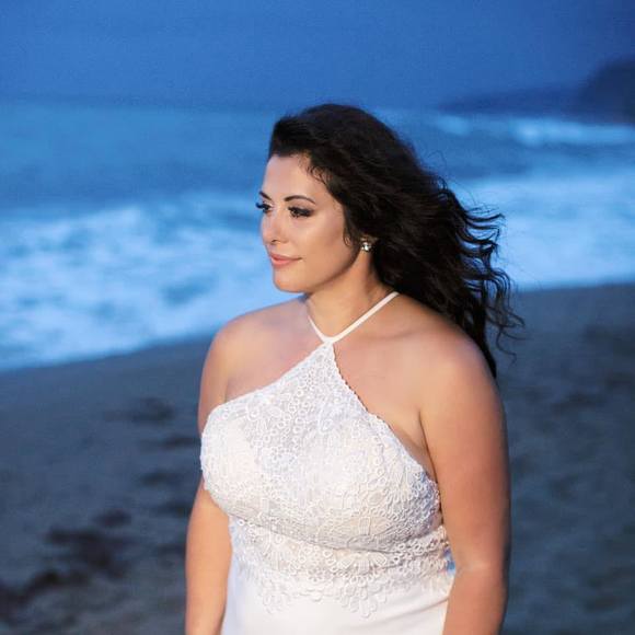 Angela Mokas - Poshmark Profile Picture of Angela Mokas (@angelamokas) on Poshmark