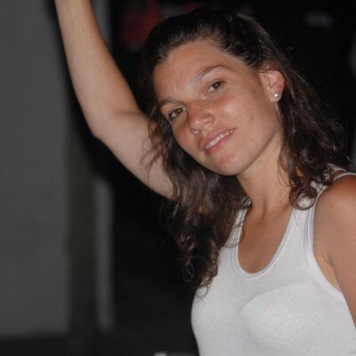 Profile Picture of Andrea Ledesma (@andrealedesma21) on Twitter