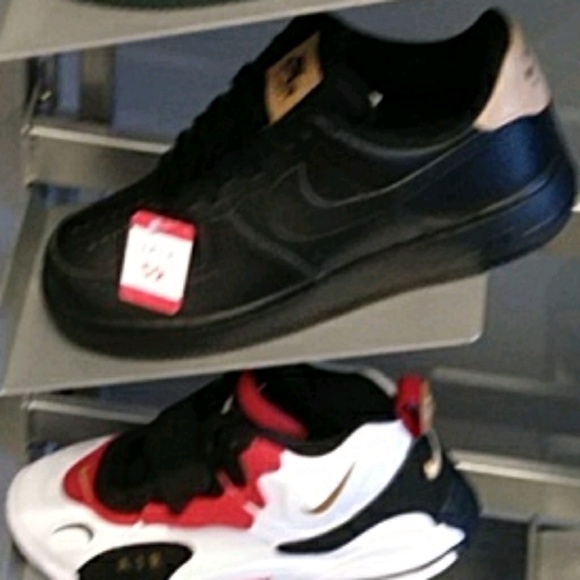 Profile Picture of Joshua Simmons (@joshua479) on Poshmark