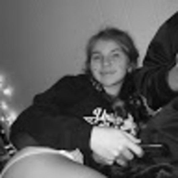 Mary Syverson - Poshmark Profile Picture of Mary Syverson (@marysyverson) on Poshmark