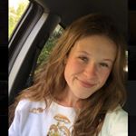Profile Picture of Julia Nickel (@julia5cents) on Instagram