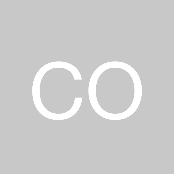 Profile Picture of Cindy Oyler (@cynthiajoan1960) on Poshmark