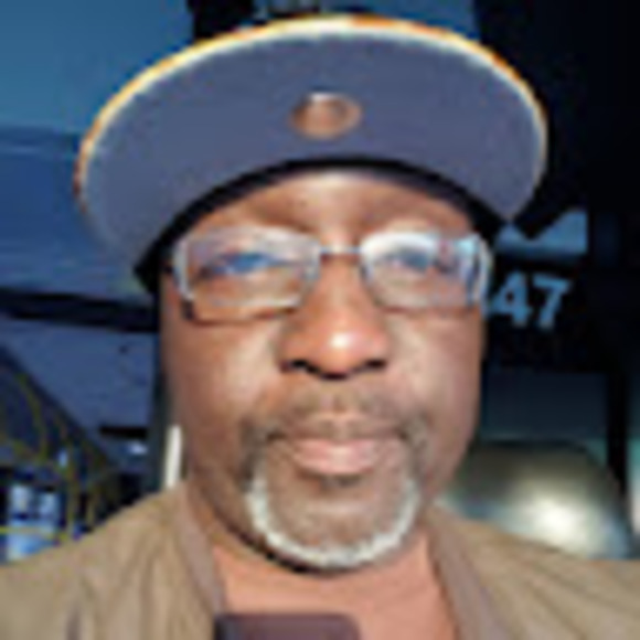Profile Picture of Dwayne Dixon (@dwaynedixon550) on Poshmark