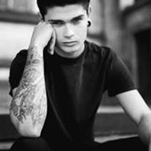 Shamama Zaidi - Myspace Profile Picture of Shamama Zaidi (@shamamaz) on Myspace