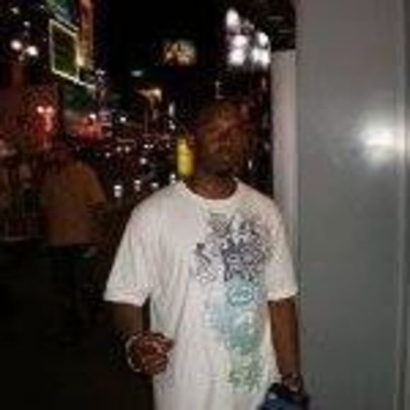 Profile Picture of Brian Felix (@bfelix88) on Poshmark