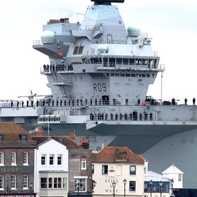 Profile Picture of Robert Sands (@pompey_bob) on Twitter