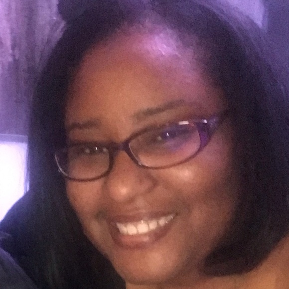 Profile Picture of Chasity Taylor (@cdtaylor5) on Poshmark