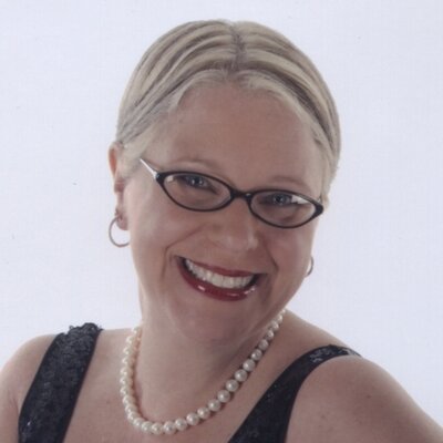 Profile Photo of Renee Gilmore (@reneethewriter) on Twitter