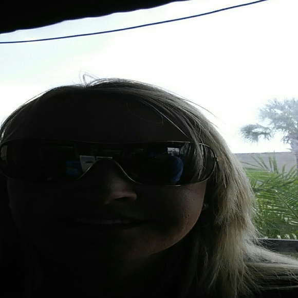 Profile Picture of Lisa Moravec (@lmoravec) on Poshmark