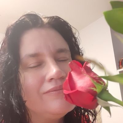 Profile Picture of Candice Lee Brown (@CandiceLeeWrite) on Twitter