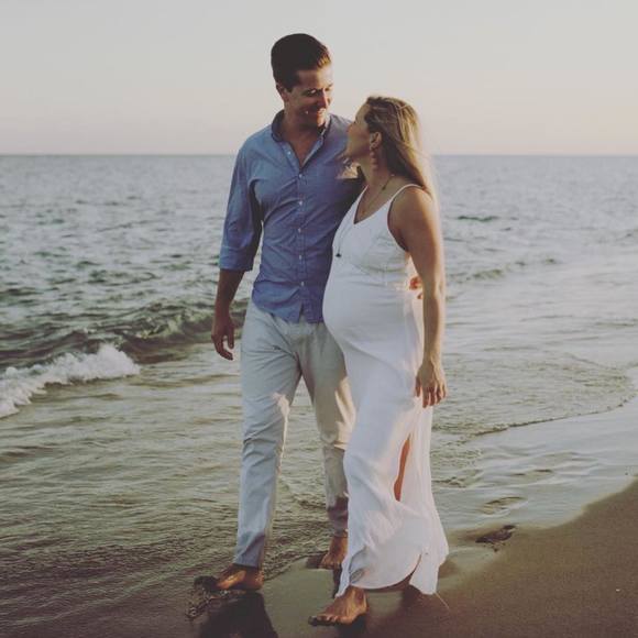 Profile Picture of Kellie Ames (@kellielizklein) on Poshmark