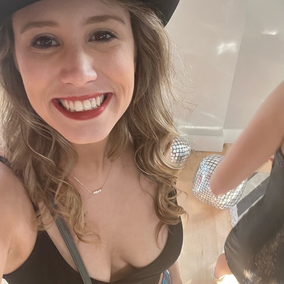Profile Picture of Keriann Dengos (@kdengos15) on Poshmark
