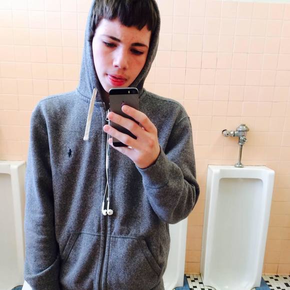 Profile Picture of Nathan Adams (@nathan466949) on Poshmark