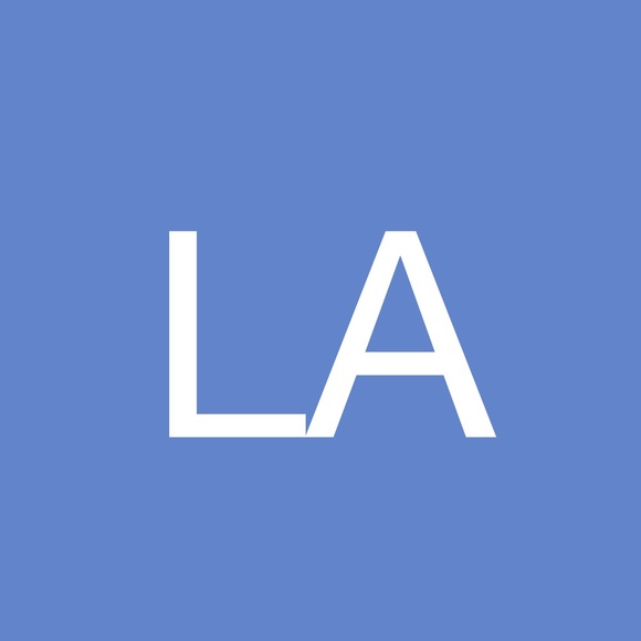 Lyvie Allphin - Poshmark Profile Picture of Lyvie Allphin (@lyvieallphin) on Poshmark